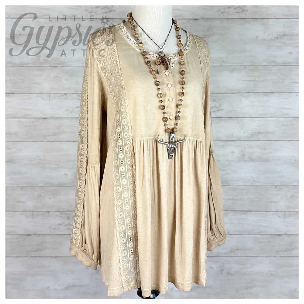 POL Sand Castles Lace Tunic - Picture 5 of 13